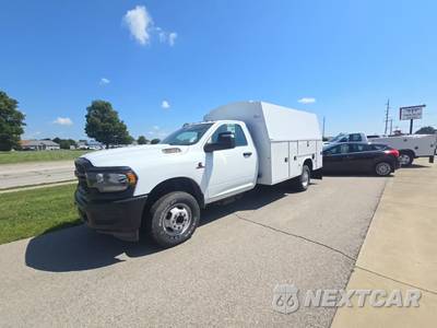 2023 Ram 3500 Cab Chassis Tradesman Regular Cab DRW