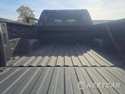 2023 Chevrolet Silverado 1500 LTZ Crew Cab Short Bed 1LZ - zdjęcie 11 z 24 - miniatura