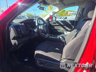 2025 Nissan Pathfinder SV - zdjęcie 3 z 19 - miniatura