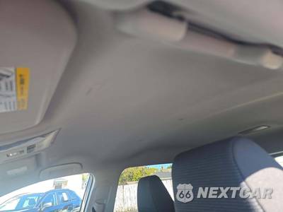 2025 Toyota RAV4 Hybrid LE - zdjęcie 8 z 18 - miniatura