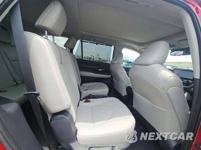 2024 Toyota Grand Highlander Platinum - zdjęcie 17 z 22 - miniatura