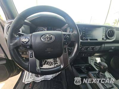 2020 Toyota Tacoma TRD Off-Road Crew Cab Medium Bed - zdjęcie 10 z 23 - miniatura