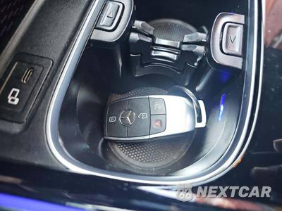 2020 Mercedes-Benz GLB 250 - zdjęcie 8 z 20 - miniatura