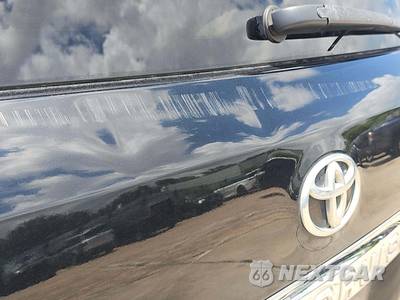 2011 Toyota Land Cruiser - zdjęcie 27 z 33 - miniatura