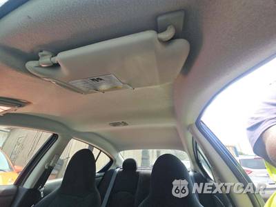 2014 Nissan Versa S - zdjęcie 11 z 22 - miniatura