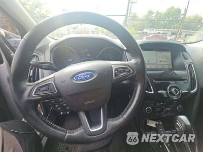 2018 Ford Focus Titanium Hatchback - zdjęcie 10 z 25 - miniatura