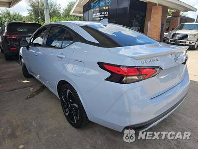 2023 Nissan Versa SR - zdjęcie 4 z 21 - miniatura
