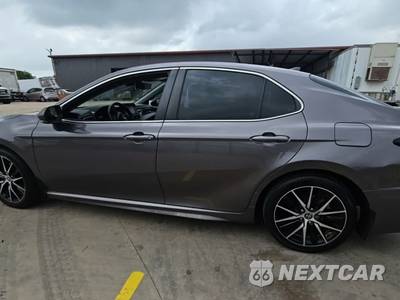 2022 Toyota Camry SE - zdjęcie 3 z 28 - miniatura