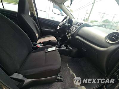 2014 Nissan Versa S - zdjęcie 18 z 23 - miniatura