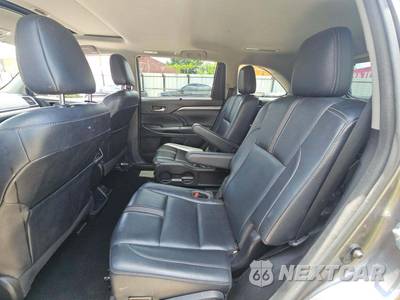2017 Toyota Highlander SE - zdjęcie 10 z 20 - miniatura