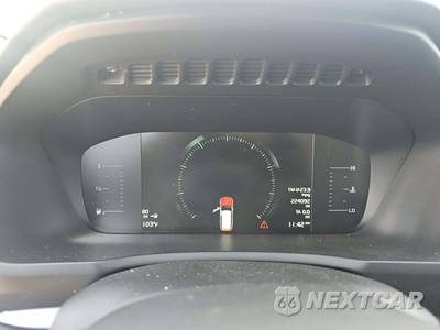 2018 Volvo XC90 T5 Momentum 7-Passenger - zdjęcie 6 z 24 - miniatura