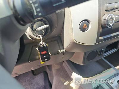 2011 Nissan Frontier SV Crew Cab Medium Bed - zdjęcie 8 z 32 - miniatura