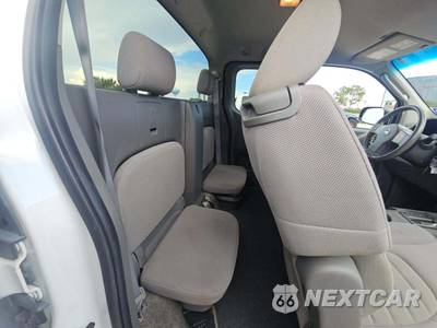 2010 Nissan Frontier XE Extended Cab Medium Bed - zdjęcie 16 z 24 - miniatura