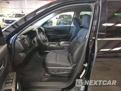 2025 Nissan Pathfinder SV - zdjęcie 6 z 25 - miniatura