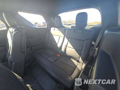 2025 Ford Explorer ST - zdjęcie 11 z 19 - miniatura