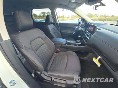 2026 Nissan Pathfinder SV - zdjęcie 19 z 21 - miniatura