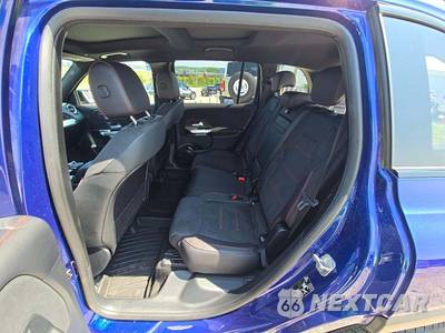 2023 Mercedes-Benz GLB 250 4MATIC - zdjęcie 10 z 18 - miniatura