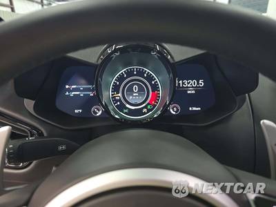 2020 Aston Martin Vantage - zdjęcie 9 z 18 - miniatura