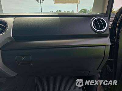 2018 Toyota Tundra SR5 Crew Cab Short Bed - zdjęcie 16 z 21 - miniatura