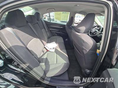 2025 Toyota Camry LE - zdjęcie 13 z 24 - miniatura