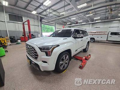 2024 Toyota Sequoia Capstone - zdjęcie 1 z 21 - miniatura