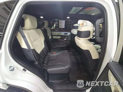 2024 Toyota Sequoia Capstone - zdjęcie 17 z 21 - miniatura