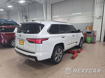 2024 Toyota Sequoia Capstone - zdjęcie 3 z 21 - miniatura