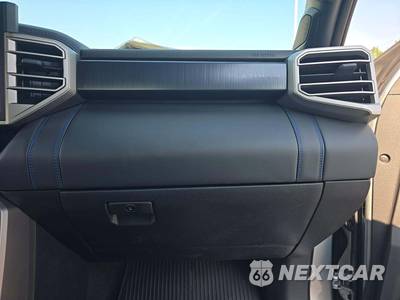 2026 Toyota Tundra Platinum Crew Cab Medium Bed - zdjęcie 16 z 20 - miniatura