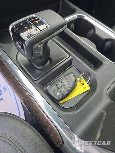 2024 Chevrolet Silverado 1500 RST Crew Cab Short Bed 1SP - zdjęcie 5 z 20 - miniatura