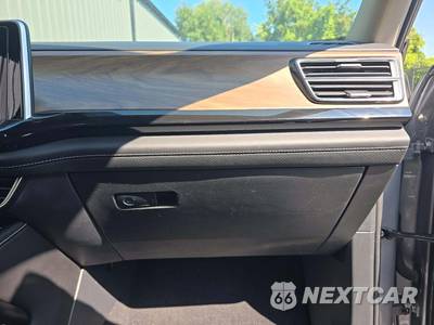 2025 Volkswagen Atlas 2.0T SE w/Technology - zdjęcie 17 z 24 - miniatura