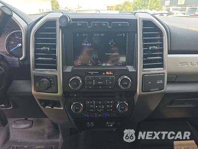 2019 Ford Super Duty F-250 Lariat Crew Cab Medium Bed - zdjęcie 7 z 24 - miniatura