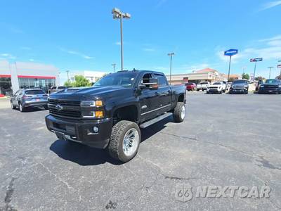 2017 Chevrolet Silverado 2500HD High Country Crew Cab Medium Bed 3LZ