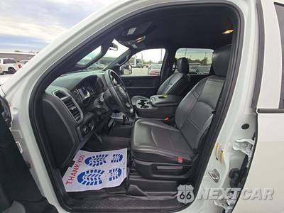 2022 Ram 3500 Cab Chassis Tradesman Crew Cab DRW - zdjęcie 3 z 21 - miniatura