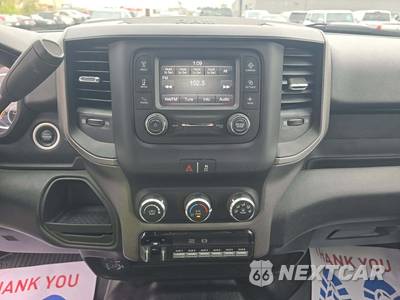 2022 Ram 3500 Cab Chassis Tradesman Crew Cab DRW - zdjęcie 7 z 21 - miniatura