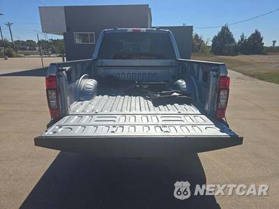 2022 Ford Super Duty F-250 XLT Crew Cab Medium Bed - zdjęcie 11 z 20 - miniatura
