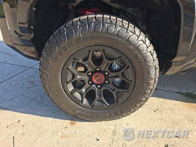 2026 Toyota 4Runner i-FORCE MAX TRD Pro - zdjęcie 18 z 23 - miniatura