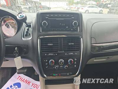 2012 Dodge Grand Caravan SXT 121.2" WB - zdjęcie 10 z 28 - miniatura