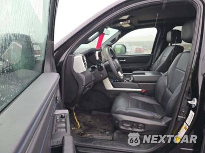 2024 Toyota Tundra Platinum Crew Cab Short Bed - zdjęcie 3 z 21 - miniatura