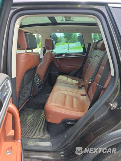 2017 Volkswagen Touareg Executive - zdjęcie 10 z 33 - miniatura