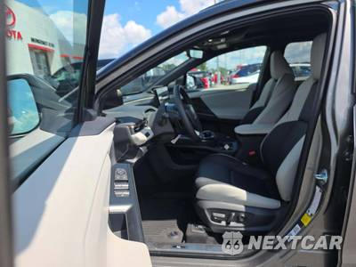 2026 Toyota bZ Limited - zdjęcie 3 z 18 - miniatura