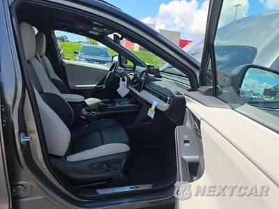 2026 Toyota bZ Limited - zdjęcie 16 z 18 - miniatura