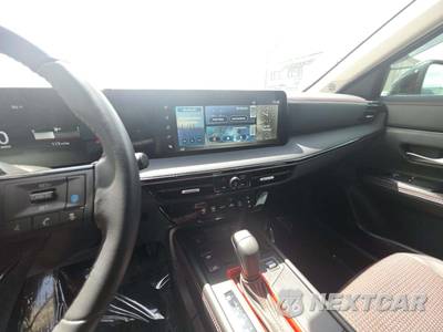 2025 Nissan Kicks SR - zdjęcie 7 z 20 - miniatura