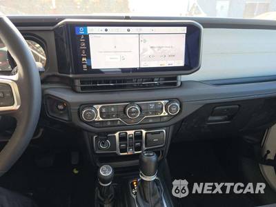 2025 Jeep Wrangler 4 Door Sahara - zdjęcie 7 z 19 - miniatura