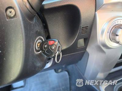 2016 Toyota 4Runner SR5 - zdjęcie 5 z 31 - miniatura