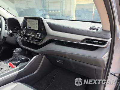 2024 Toyota Highlander XLE - zdjęcie 17 z 22 - miniatura
