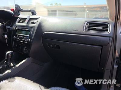 2014 Volkswagen Jetta SE Sedan w/Connectivity - zdjęcie 16 z 43 - miniatura