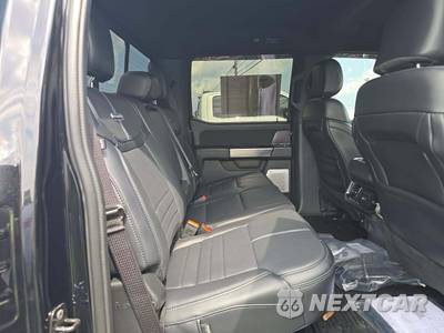 2026 Ford Super Duty F-450 Platinum Crew Cab Long Bed DRW - zdjęcie 16 z 24 - miniatura