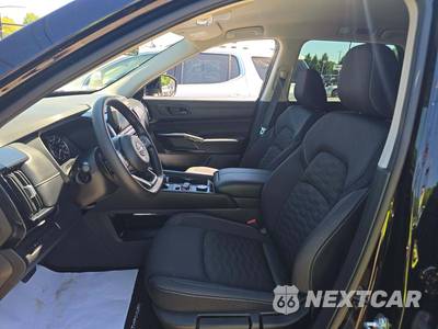 2025 Nissan Pathfinder S - zdjęcie 6 z 24 - miniatura