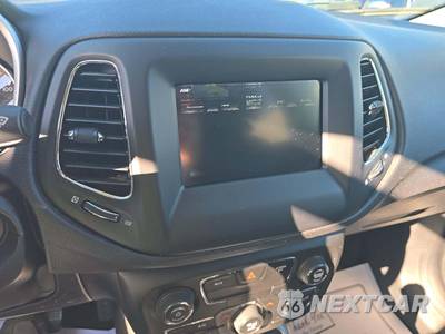 2020 Jeep Compass Latitude - zdjęcie 21 z 23 - miniatura