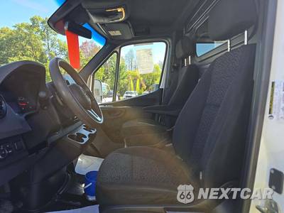 2021 Mercedes-Benz Sprinter 2500 Cargo Van Standard Roof 144.0" WB - zdjęcie 6 z 24 - miniatura